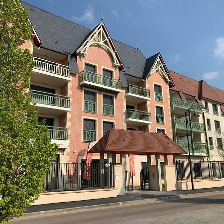 Residence Services Seniors Domitys - Les Safrans Dives-sur-Mer Exterior foto
